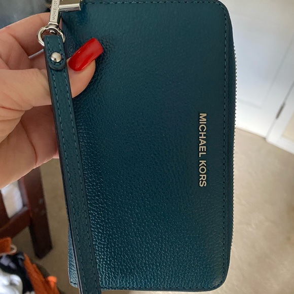 NWOT Michael Kors MK teal blue wallet w/ iPhone slot - Picture 2 of 3